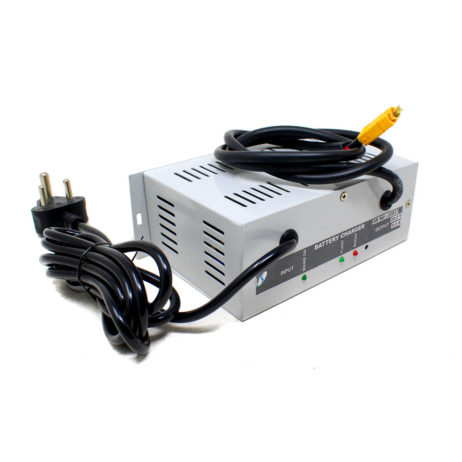 Battery Charger 3S Li-Ion - 12.6V 10A with XT60 Connector