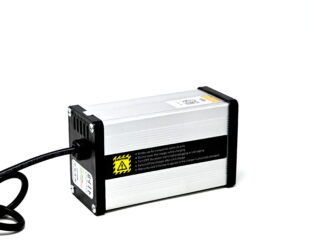 Pro-Range Battery Charger 4S Li-Ion - 16.8V 5A with DC 5.5mm * 2.5mm Male Plug