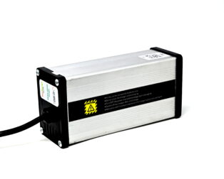 Pro-Range Battery Charger 16S Li-Ion - 67.2V 10A with IEC-C13 Connector